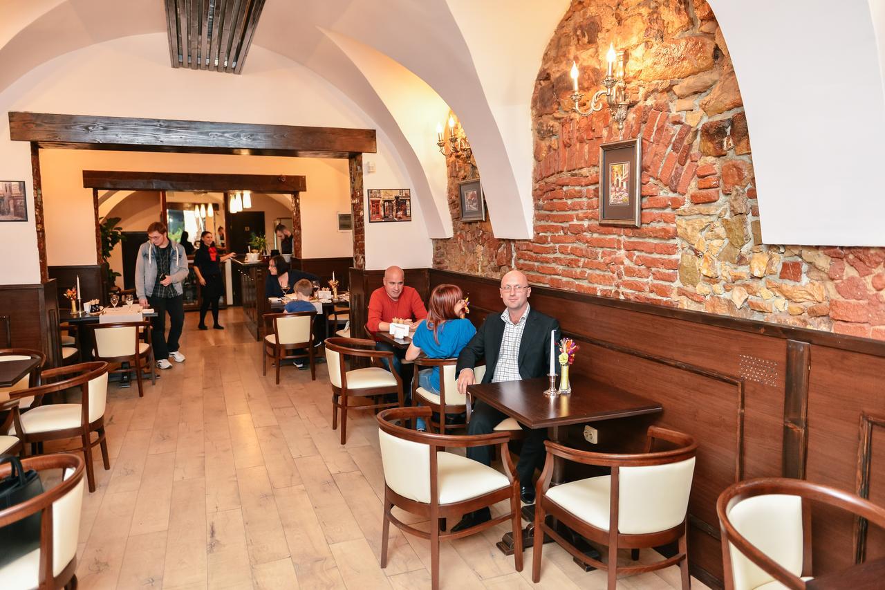 Le Petit Paris Hotel Cluj-Napoca Luaran gambar