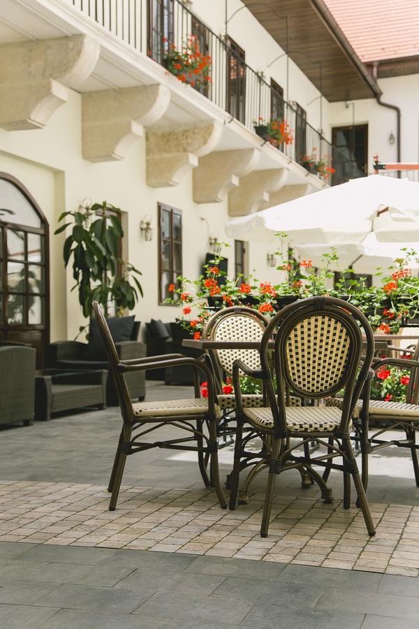 Le Petit Paris Hotel Cluj-Napoca Luaran gambar