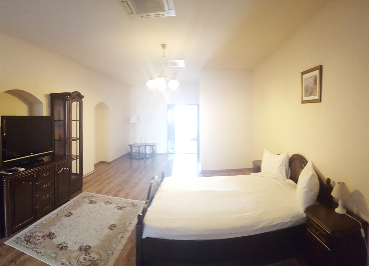 Le Petit Paris Hotel Cluj-Napoca Luaran gambar